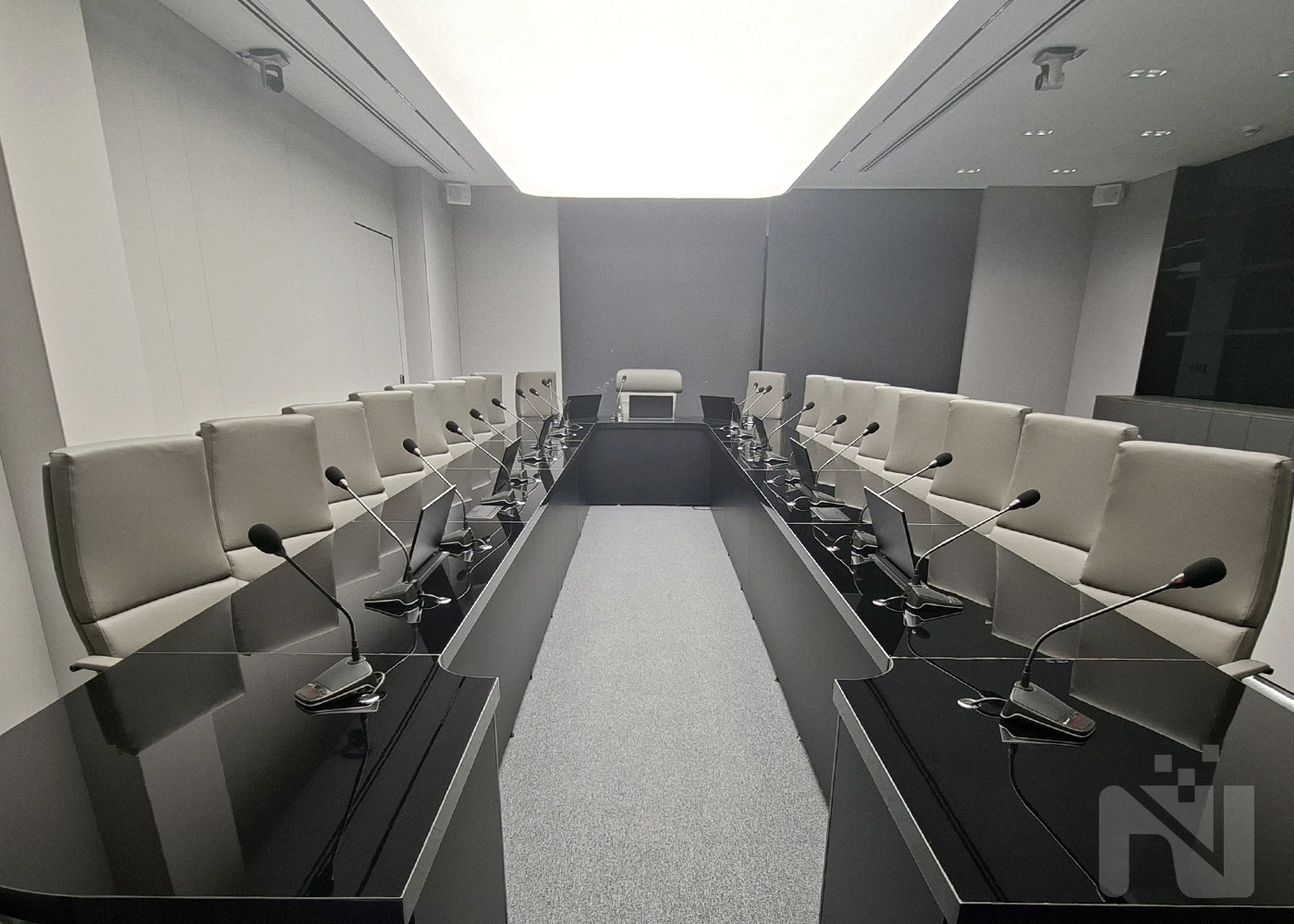 پروژه تجهیز اتاق کنفرانس